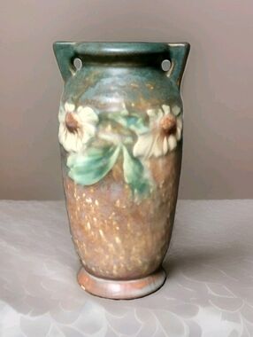 Vintage Roseville Pottery 1928 Dahlrose 6" Vase  **Great Condition**